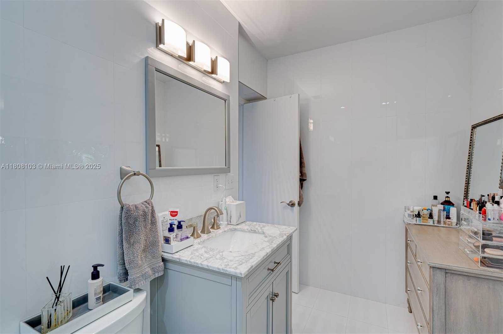 Small Image of 228 SOUTH WEST 31ST RD, Miami Number 39