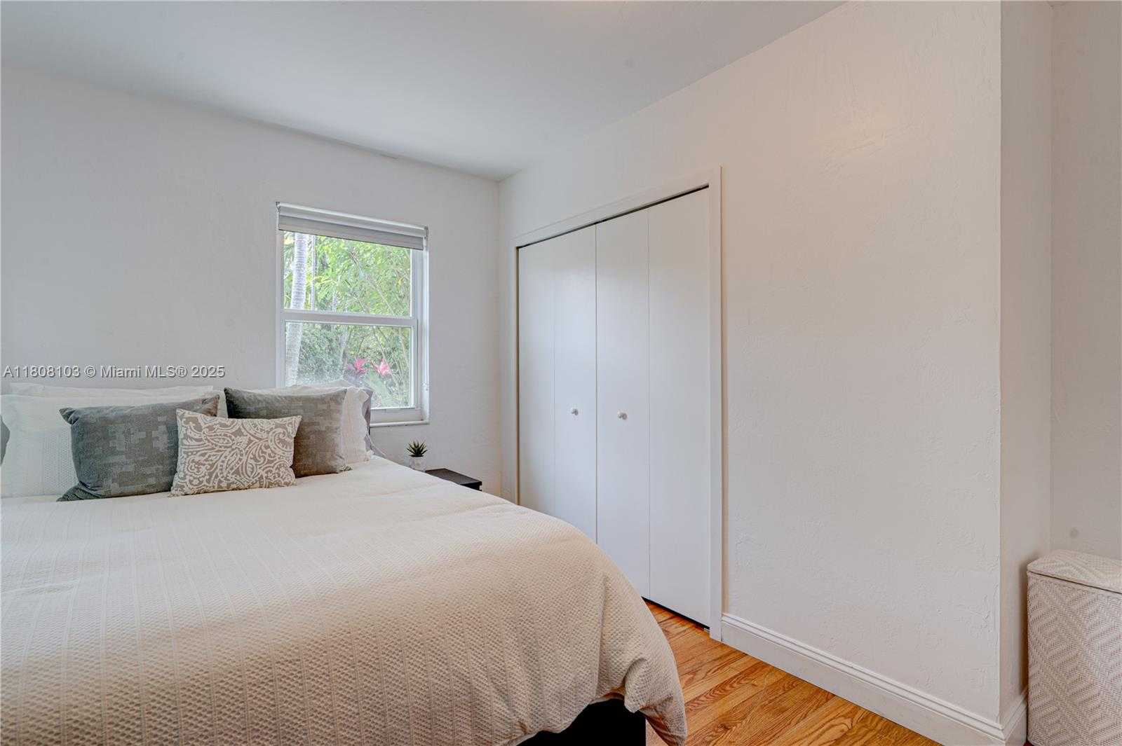 Small Image of 228 SOUTH WEST 31ST RD, Miami Number 41