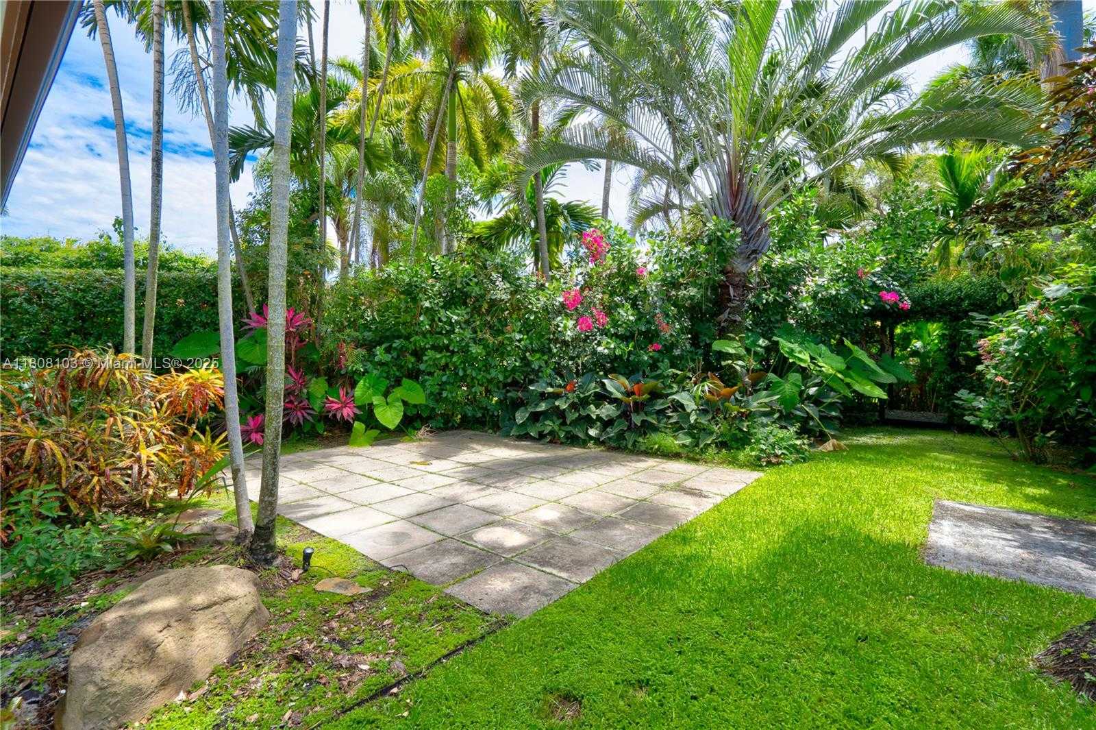 Small Image of 228 SOUTH WEST 31ST RD, Miami Number 45