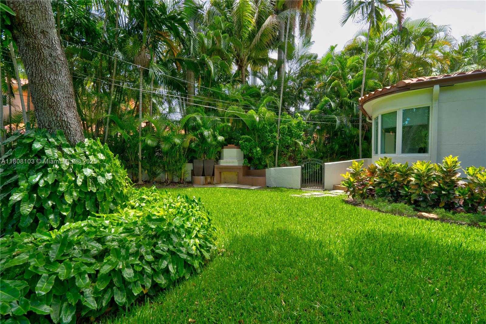 Small Image of 228 SOUTH WEST 31ST RD, Miami Number 7