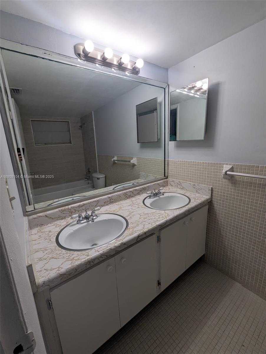Small Image of 7410 SOUTH WEST 82ND ST #K411, Miami Number 11