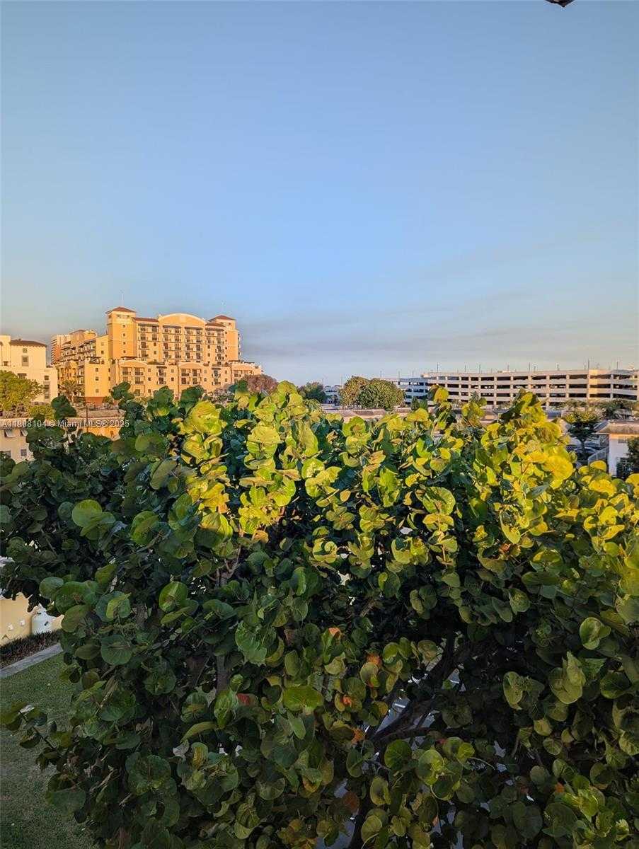 Small Image of 7410 SOUTH WEST 82ND ST #K411, Miami Number 6