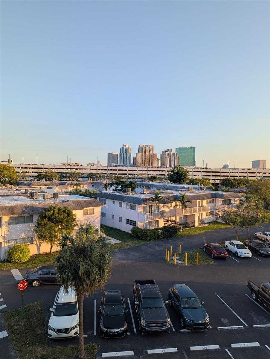 Small Image of 7410 SOUTH WEST 82ND ST #K411, Miami Number 8
