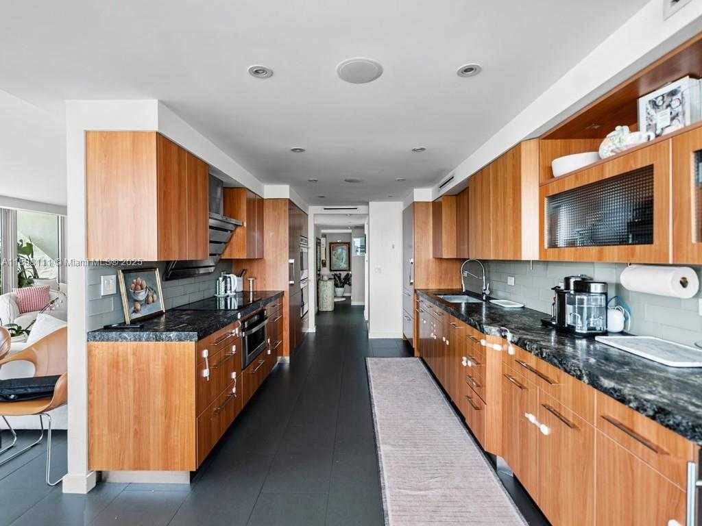 Small Image of 11 ISLAND AVE #1712, Miami Beach Number 10