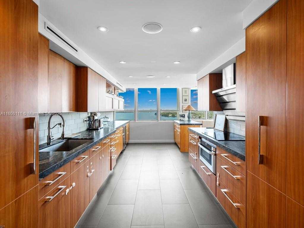 Small Image of 11 ISLAND AVE #1712, Miami Beach Number 12