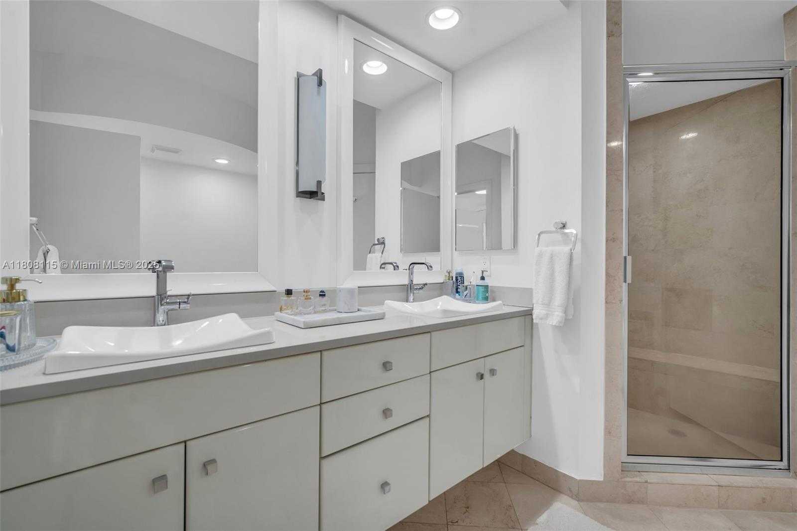 Small Image of 765 CRANDON BLVD #109, Key Biscayne Number 12