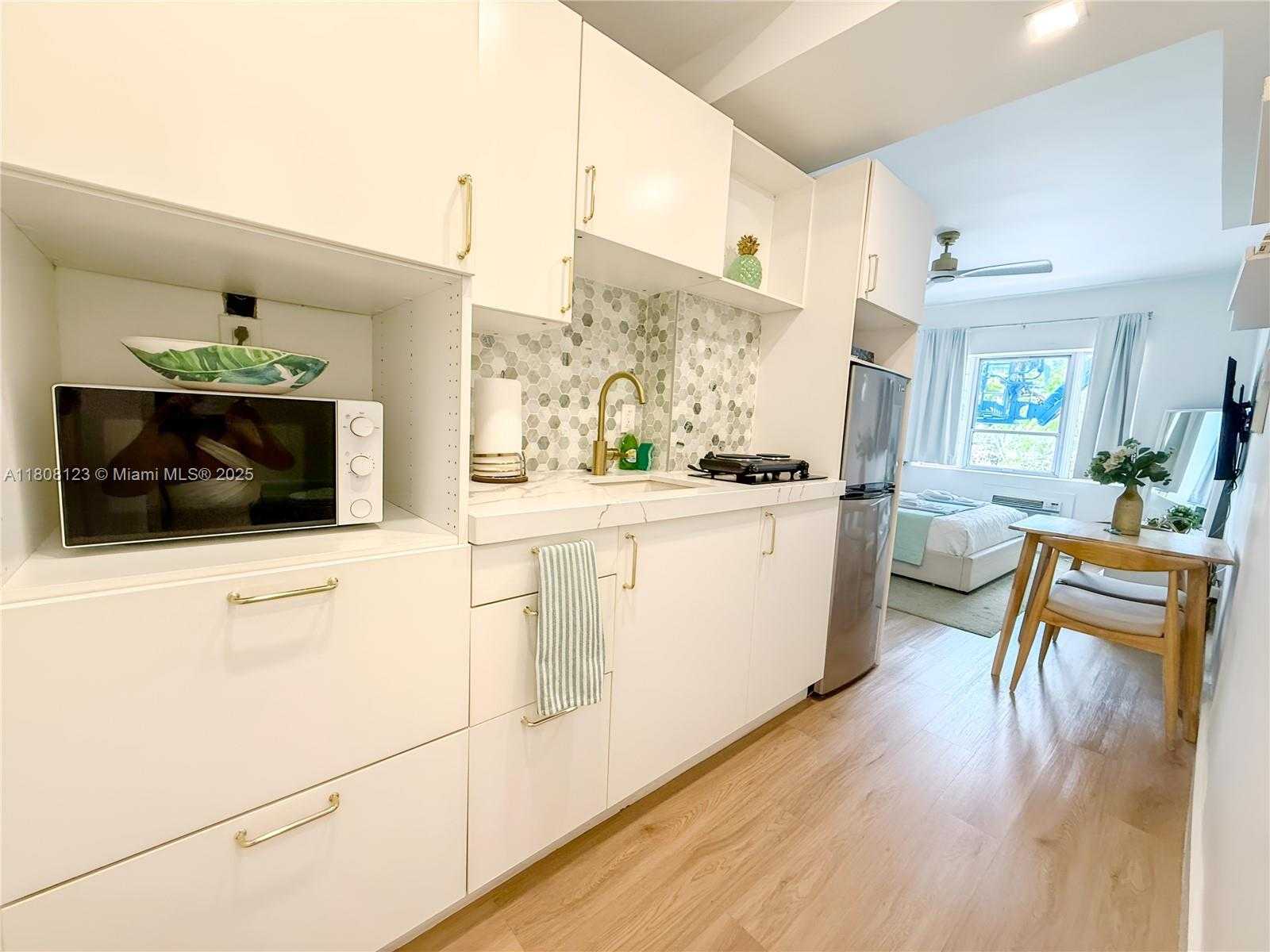 Small Image of 255 WEST 24TH ST #232, Miami Beach Number 12