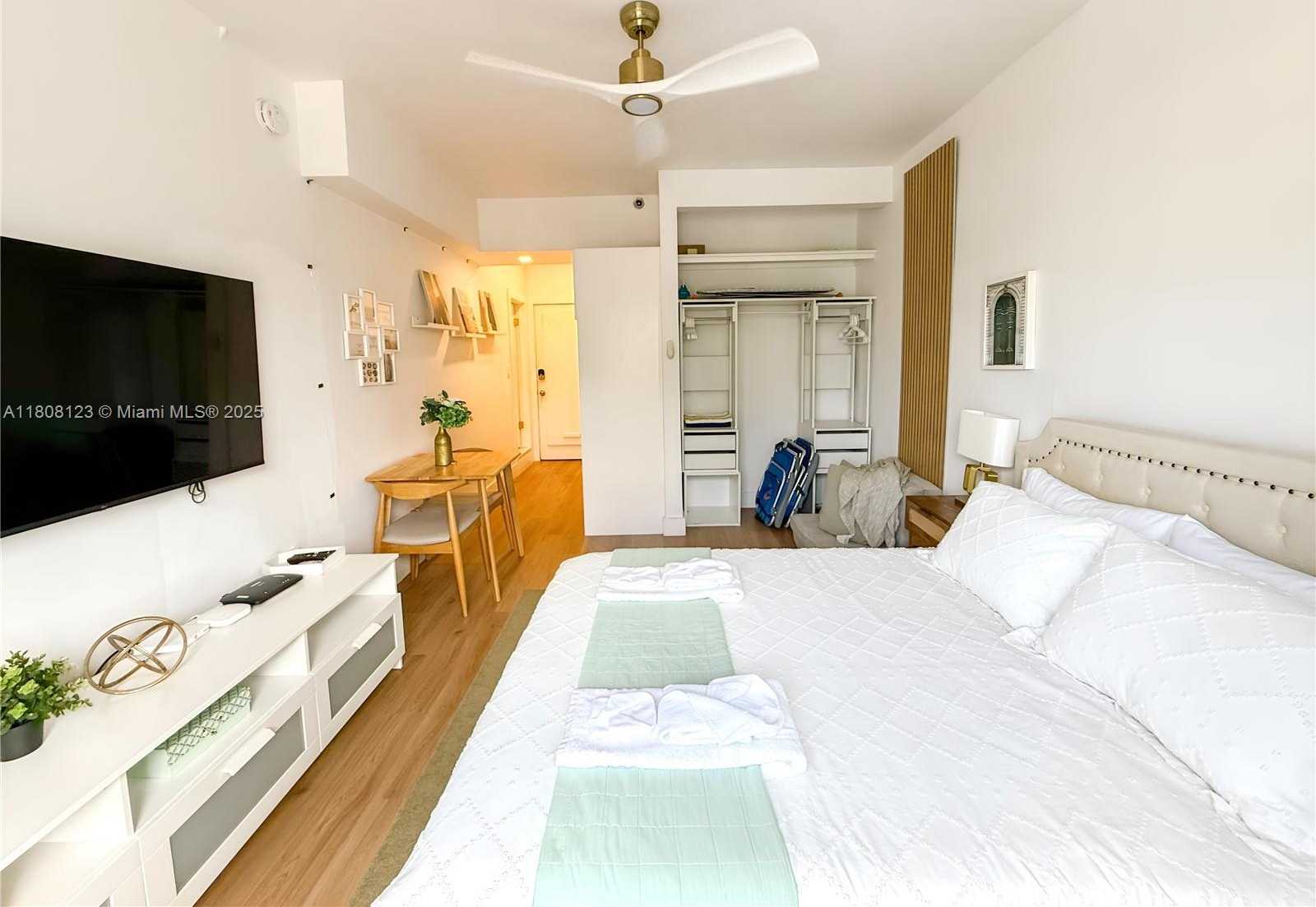 Small Image of 255 WEST 24TH ST #232, Miami Beach Number 2
