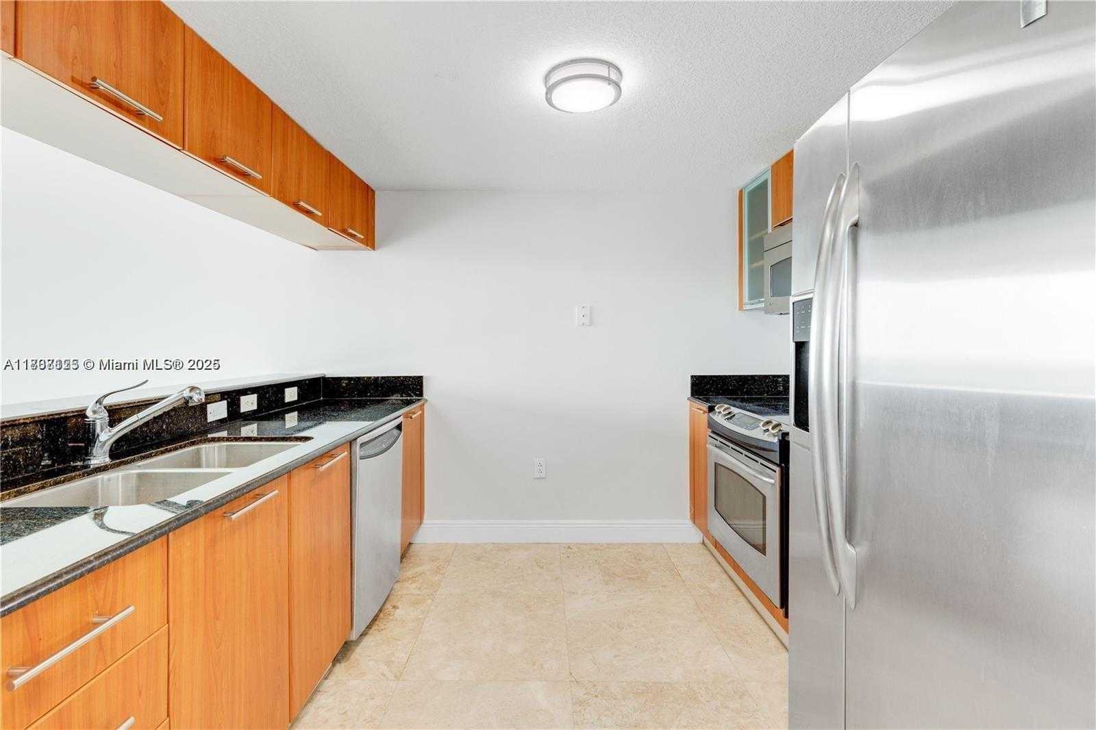 Small Image of 1800 NORTH BAYSHORE DR #2510, Miami Number 15