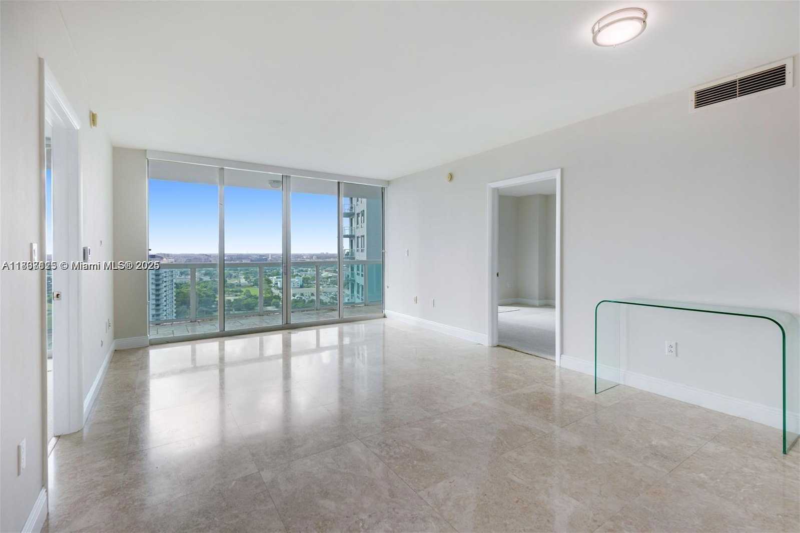 Small Image of 1800 NORTH BAYSHORE DR #2510, Miami Number 16