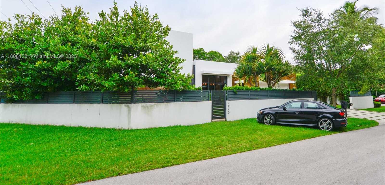 Small Image of 7940 SOUTH WEST 58TH CT #N/A, South Miami Number 10
