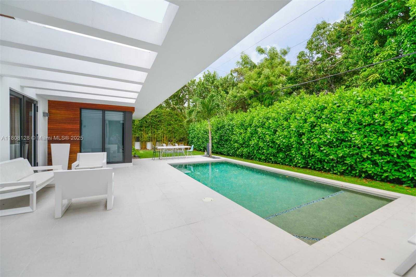 Small Image of 7940 SOUTH WEST 58TH CT #N/A, South Miami Number 13