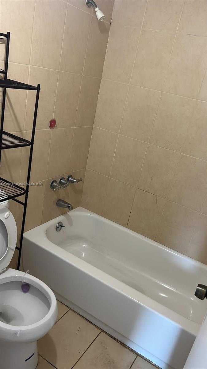 Small Image of 1351 NORTH EAST MIAMI GARDENS DR #604E, Miami Number 15