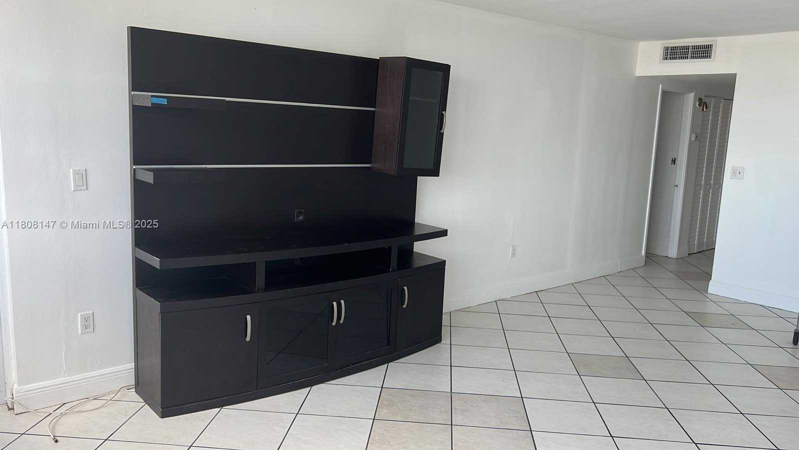 Small Image of 1351 NORTH EAST MIAMI GARDENS DR #604E, Miami Number 17