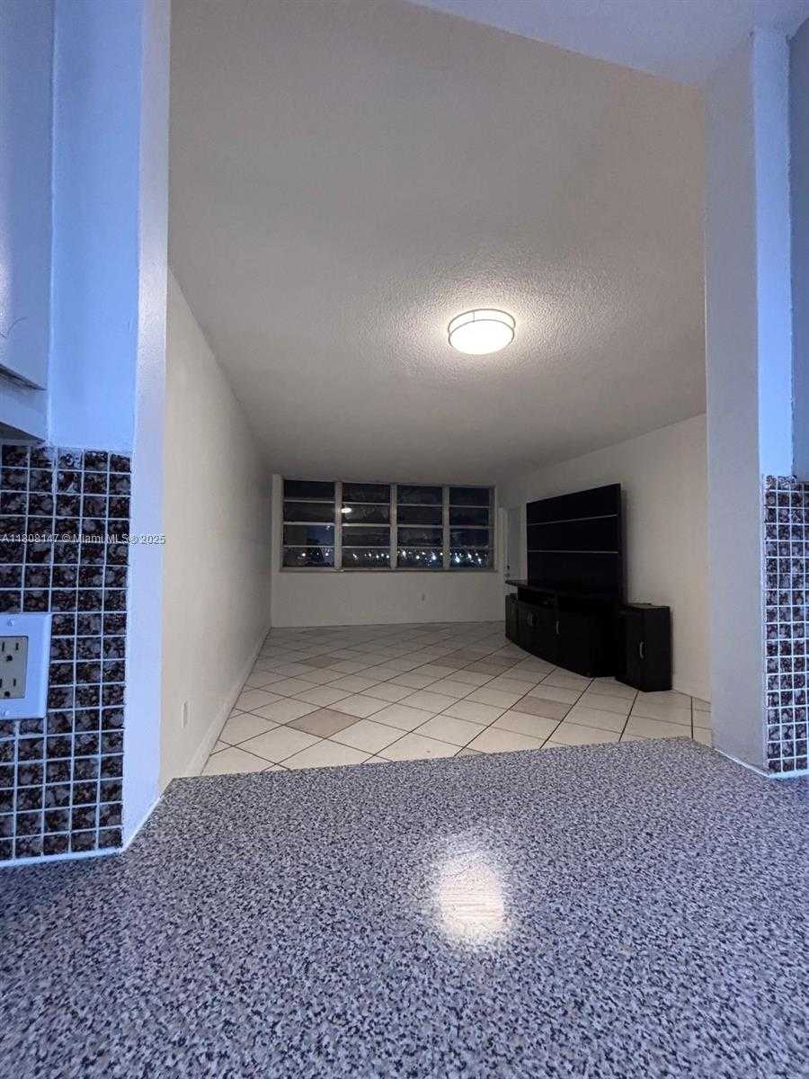 Small Image of 1351 NORTH EAST MIAMI GARDENS DR #604E, Miami Number 9