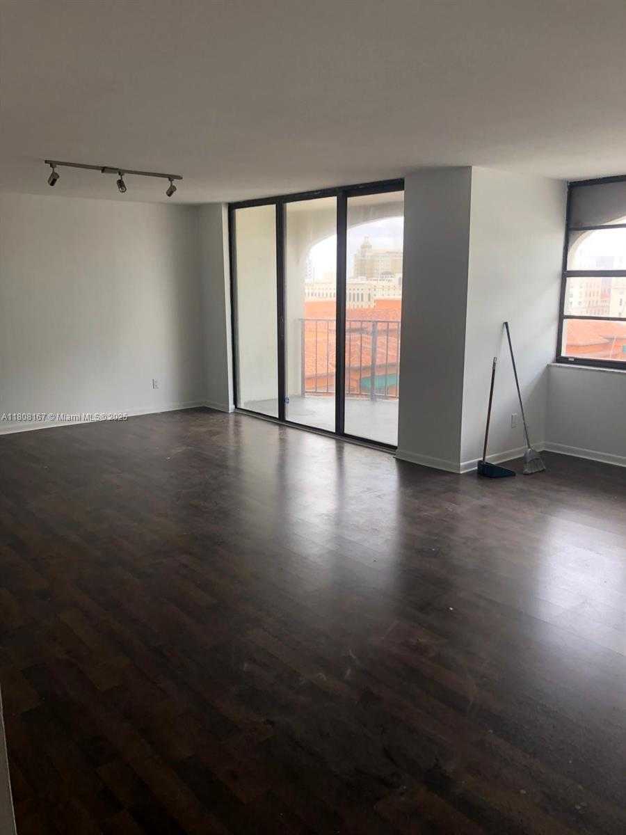 Small Image of 66 VALENCIA AVE #PH1C, Coral Gables Number 12