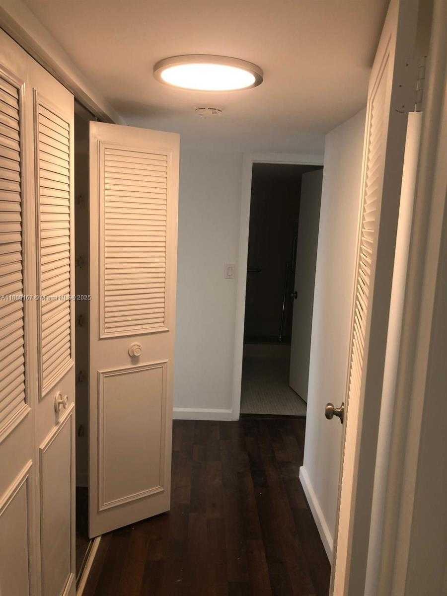 Small Image of 66 VALENCIA AVE #PH1C, Coral Gables Number 15