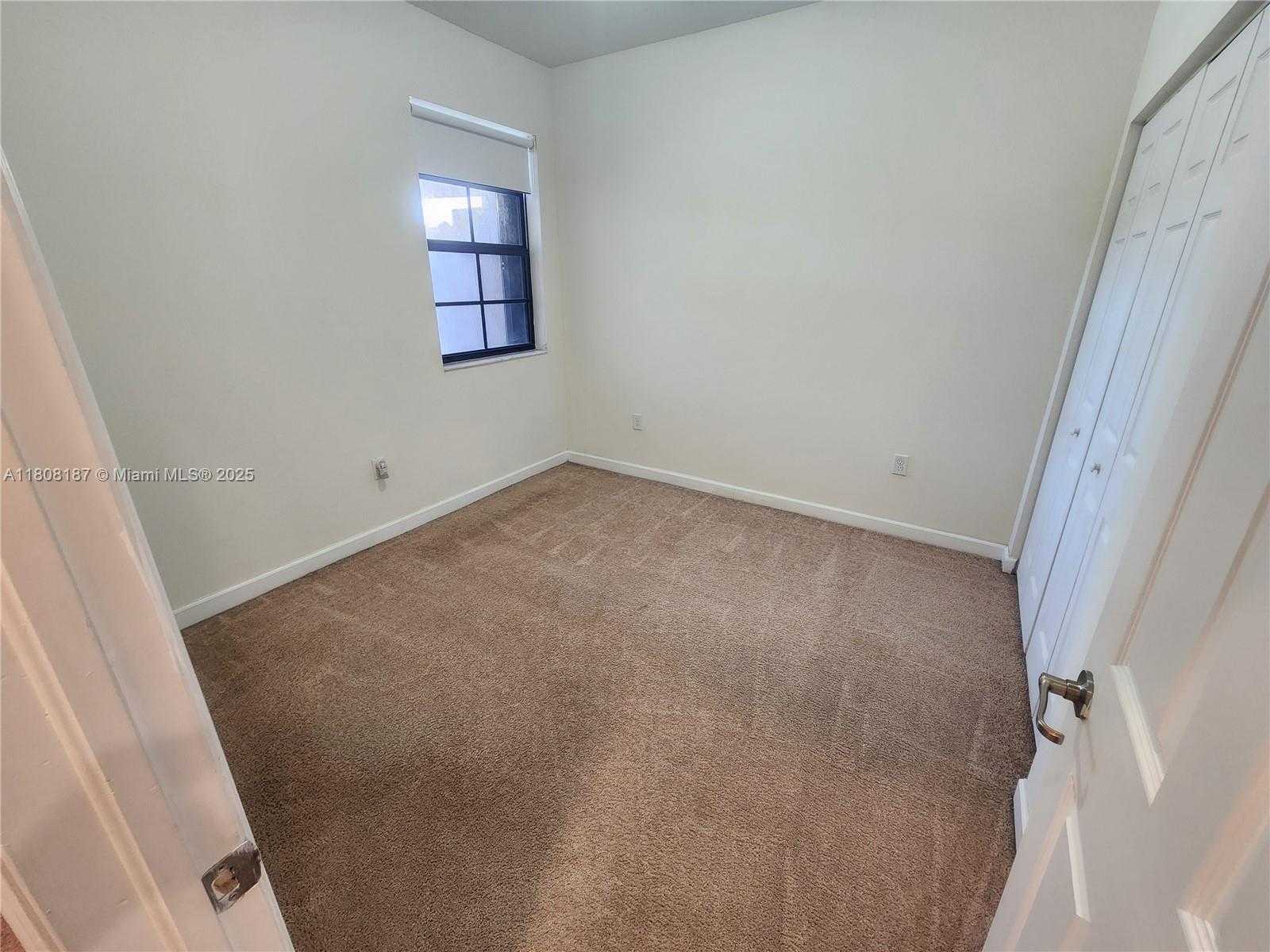 Small Image of 11549 SOUTH WEST 248 TER, Miami Number 10