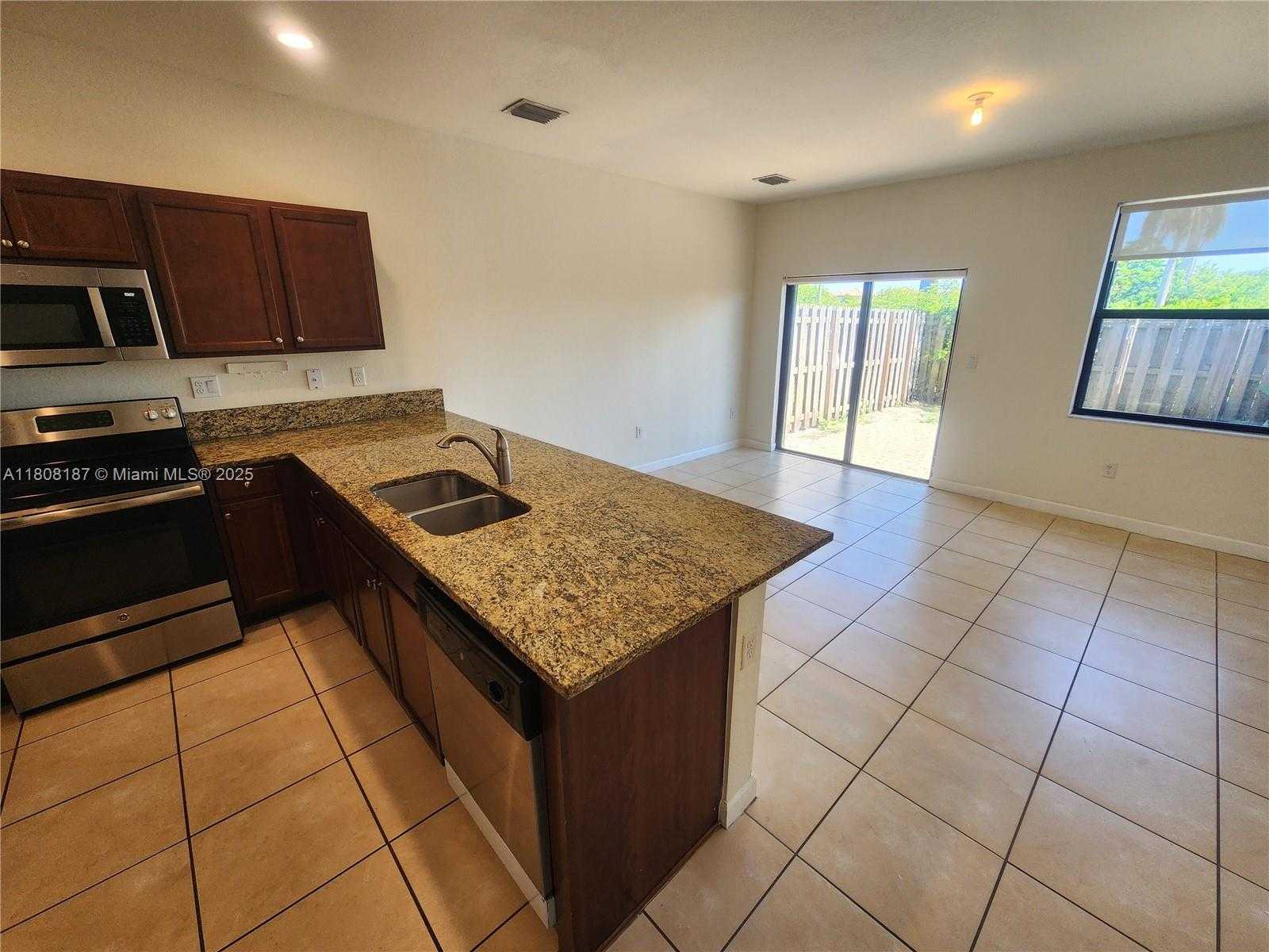 Small Image of 11549 SOUTH WEST 248 TER, Miami Number 3