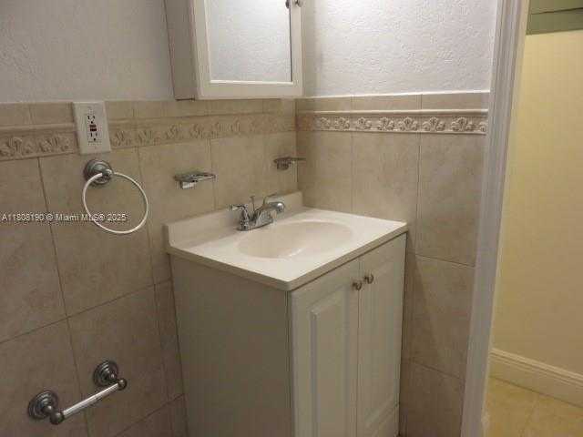 Small Image of 435 EAST 52ND ST, Hialeah Number 27