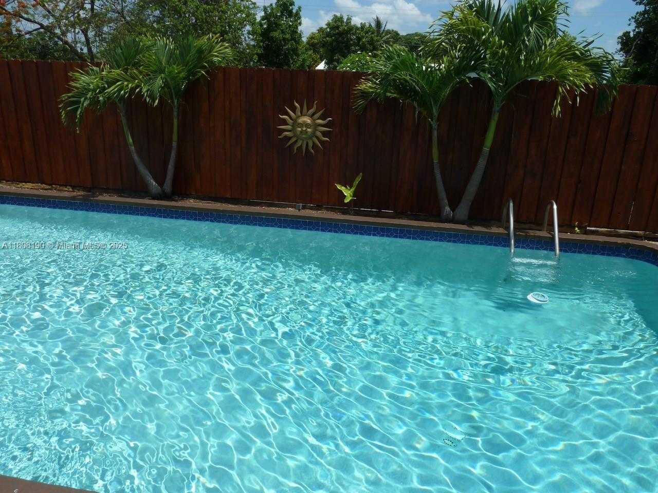 Small Image of 435 EAST 52ND ST, Hialeah Number 29