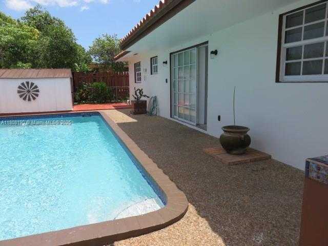 Small Image of 435 EAST 52ND ST, Hialeah Number 30