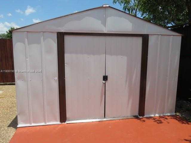 Small Image of 435 EAST 52ND ST, Hialeah Number 33