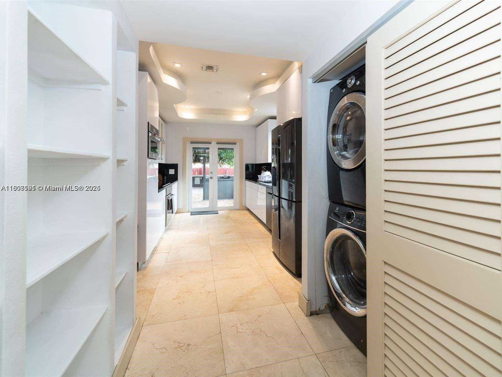 Small Image of 1606 WILEY ST, Hollywood Number 15