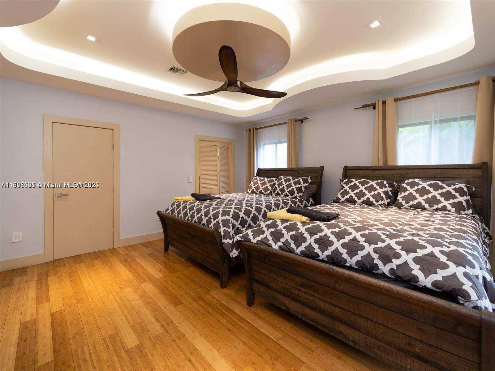 Small Image of 1606 WILEY ST, Hollywood Number 17