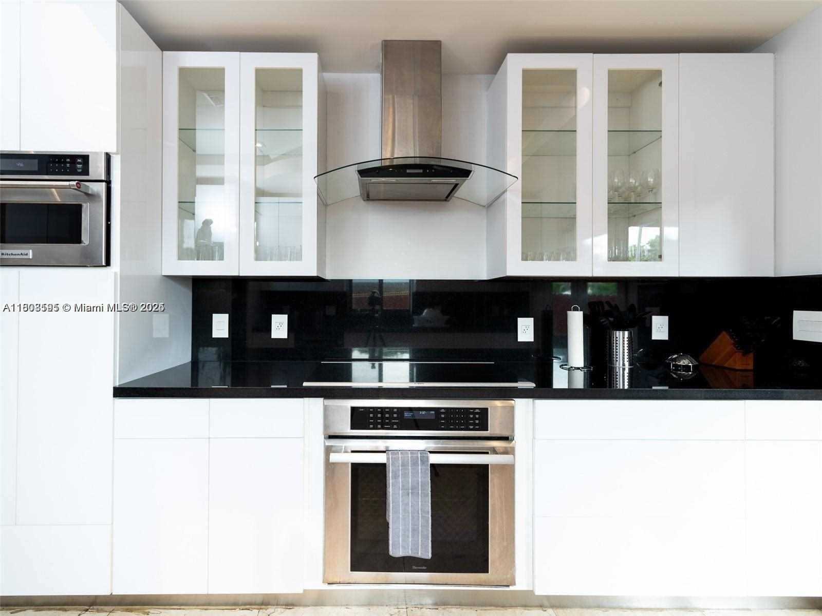 Small Image of 1606 WILEY ST, Hollywood Number 5