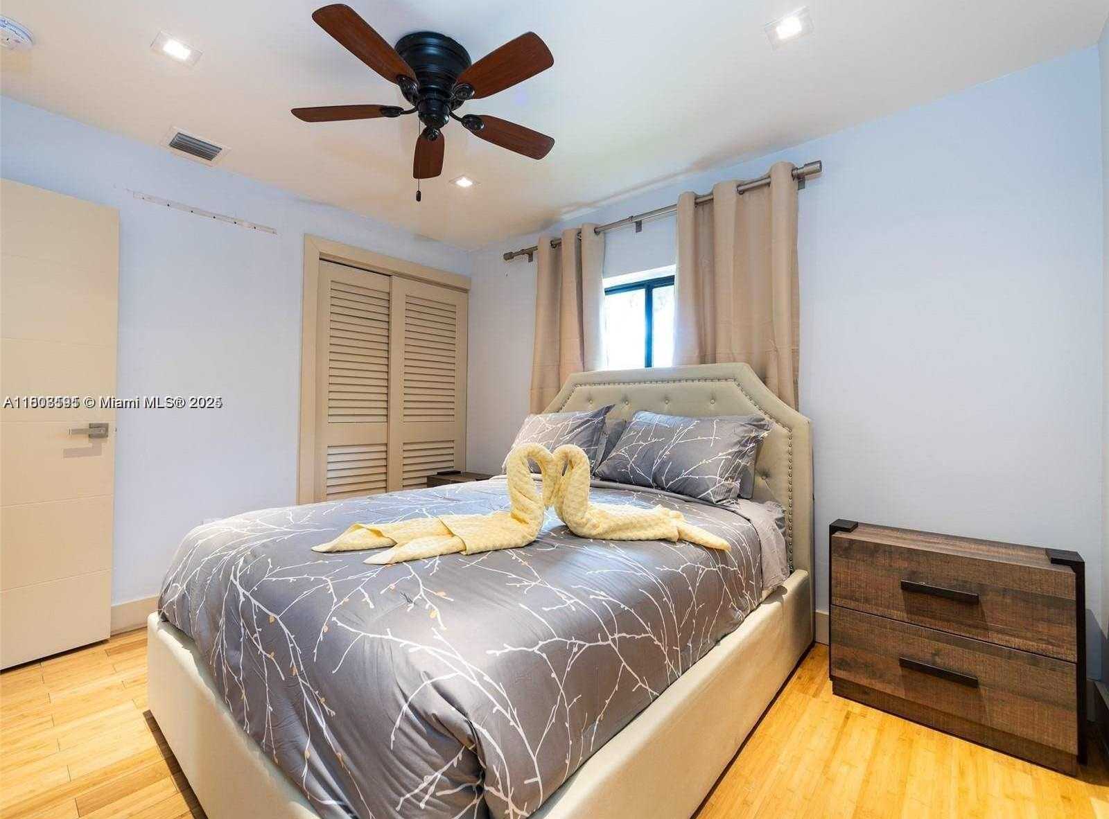 Small Image of 1606 WILEY ST, Hollywood Number 9