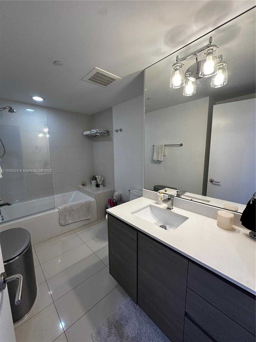 Small Image of 460 NORTH EAST 28TH ST #1607, Miami Number 16
