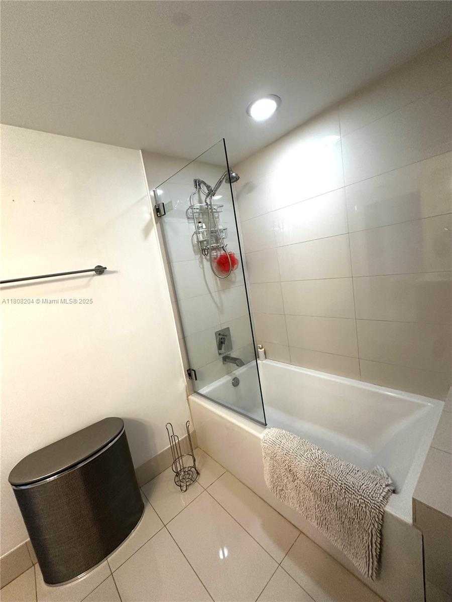 Small Image of 460 NORTH EAST 28TH ST #1607, Miami Number 17
