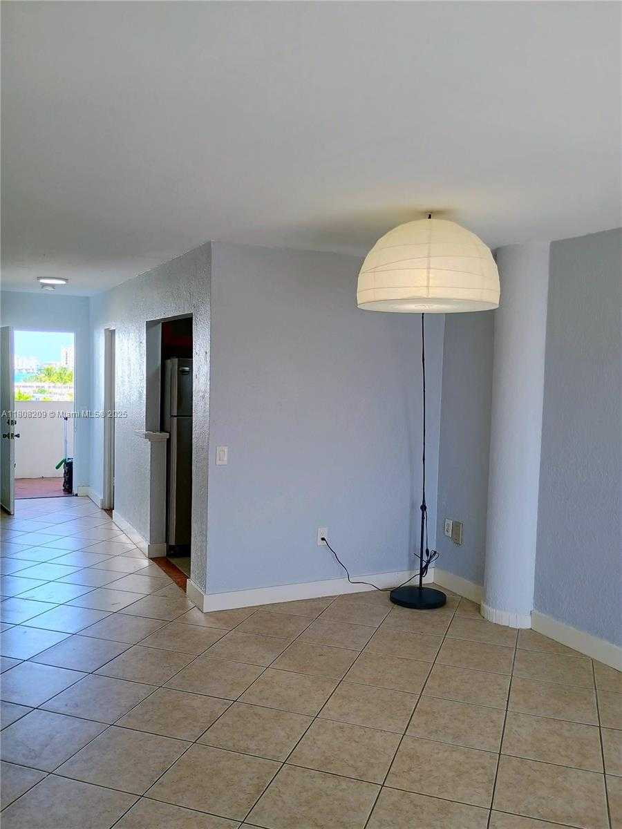 Small Image of 7904 WEST DR #706, North Bay Village Number 2