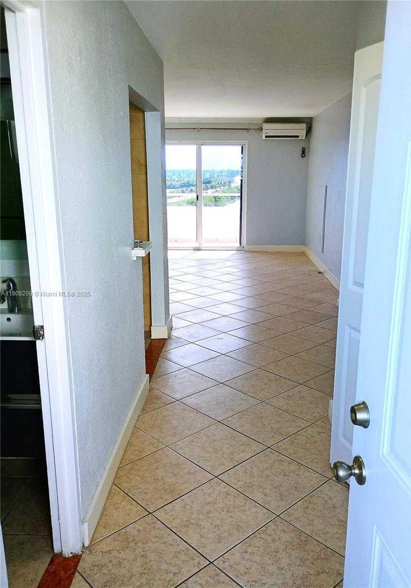 Small Image of 7904 WEST DR #706, North Bay Village Number 7