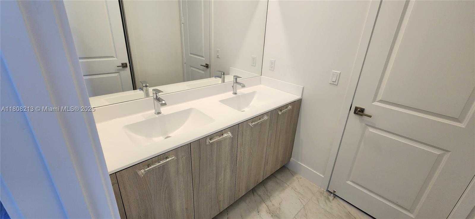 Small Image of 8314 SOUTH WEST 120TH TERRACE, Miami Number 11