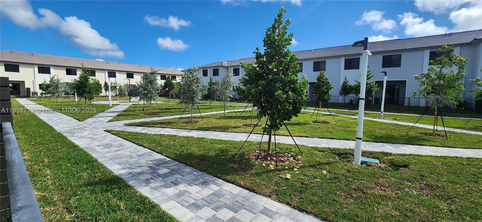 Small Image of 8314 SOUTH WEST 120TH TERRACE, Miami Number 13