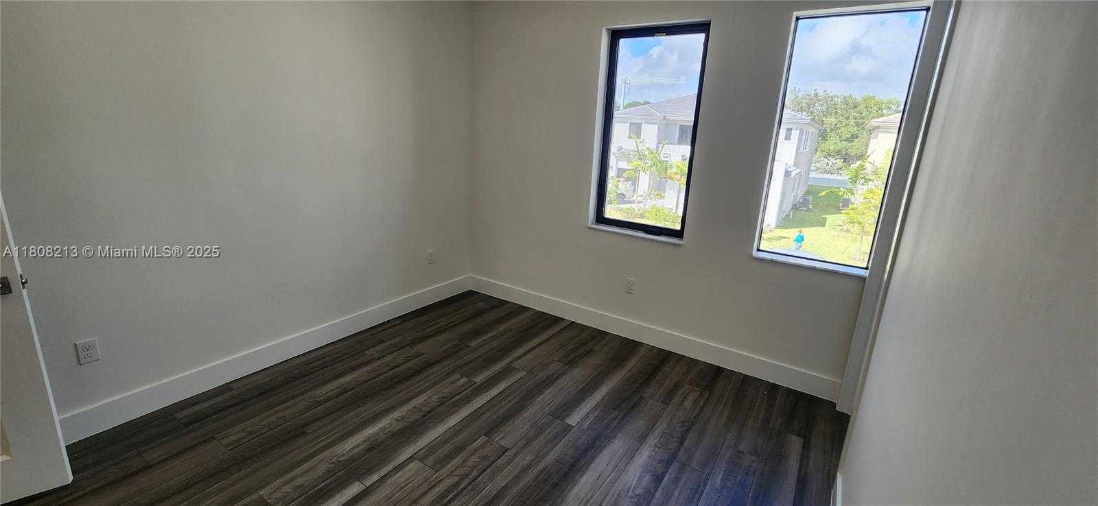 Small Image of 8314 SOUTH WEST 120TH TERRACE, Miami Number 15