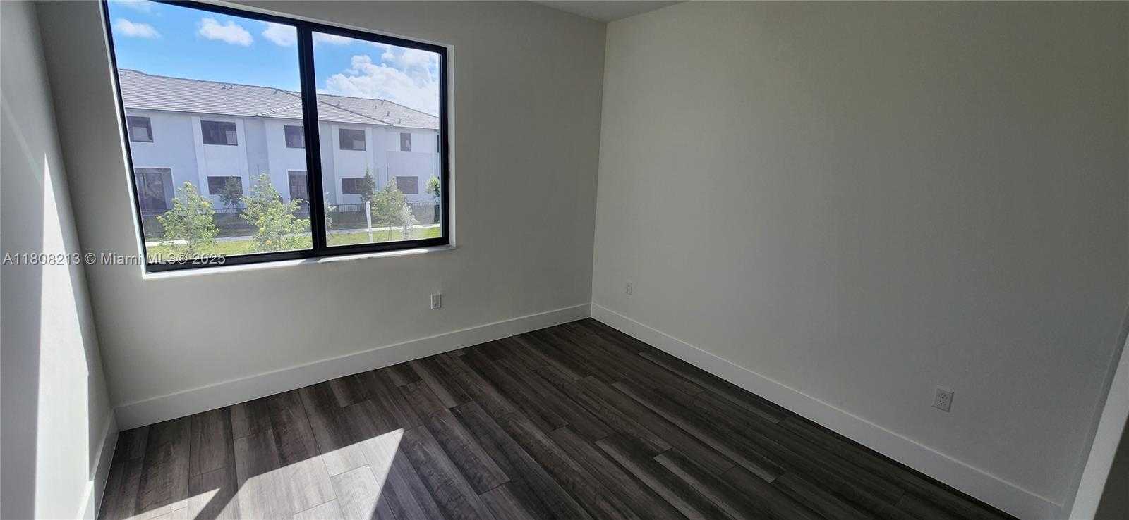 Small Image of 8314 SOUTH WEST 120TH TERRACE, Miami Number 16