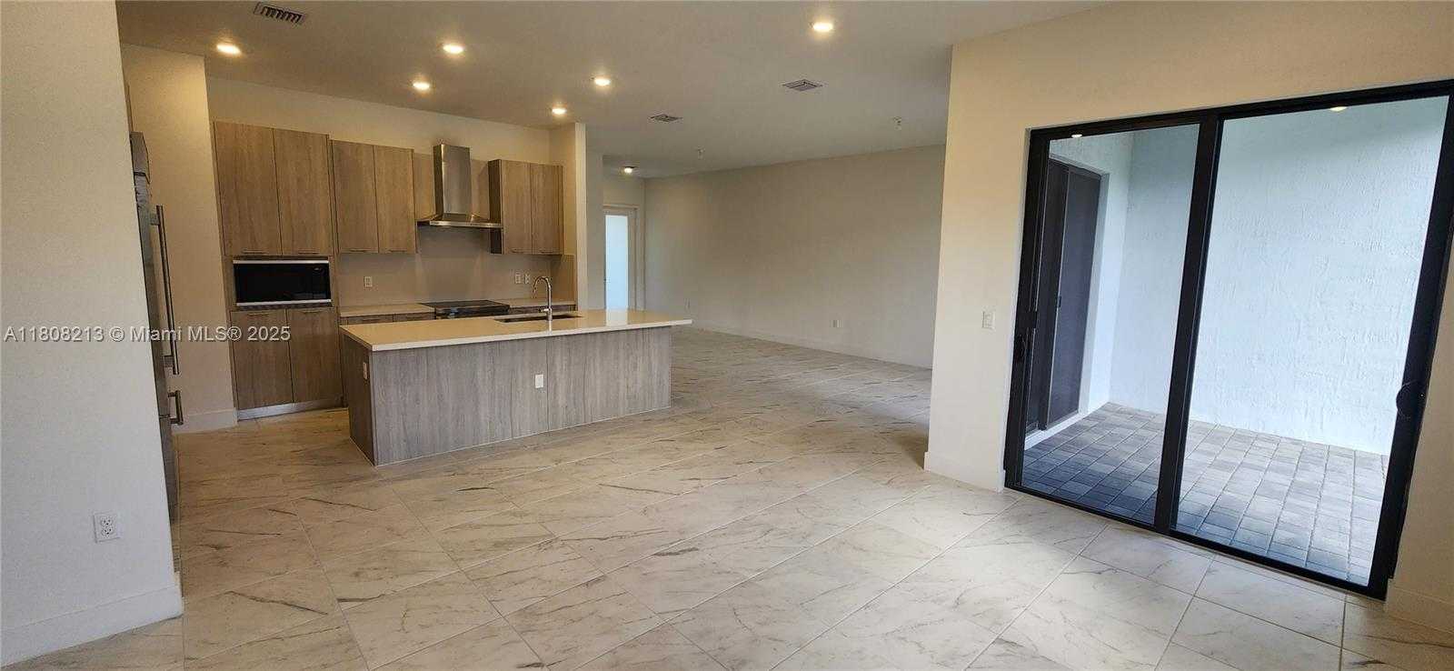 Small Image of 8314 SOUTH WEST 120TH TERRACE, Miami Number 8