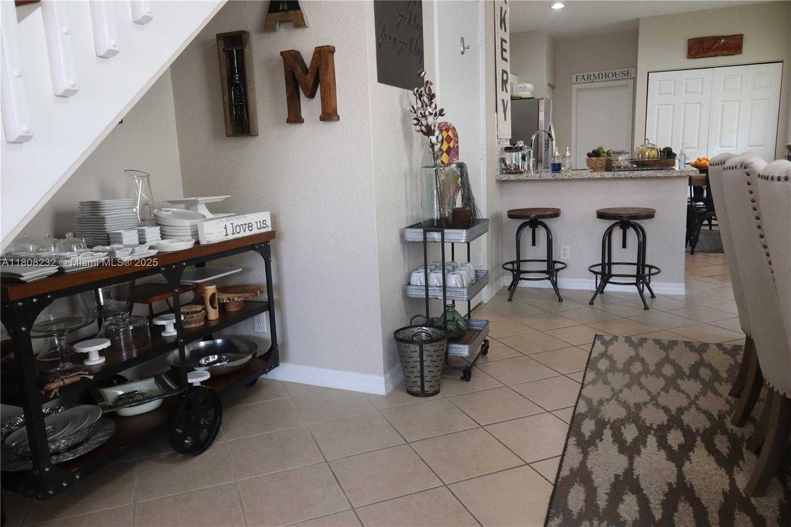 Small Image of 2076 HACIENDA TER #2076, Weston Number 13