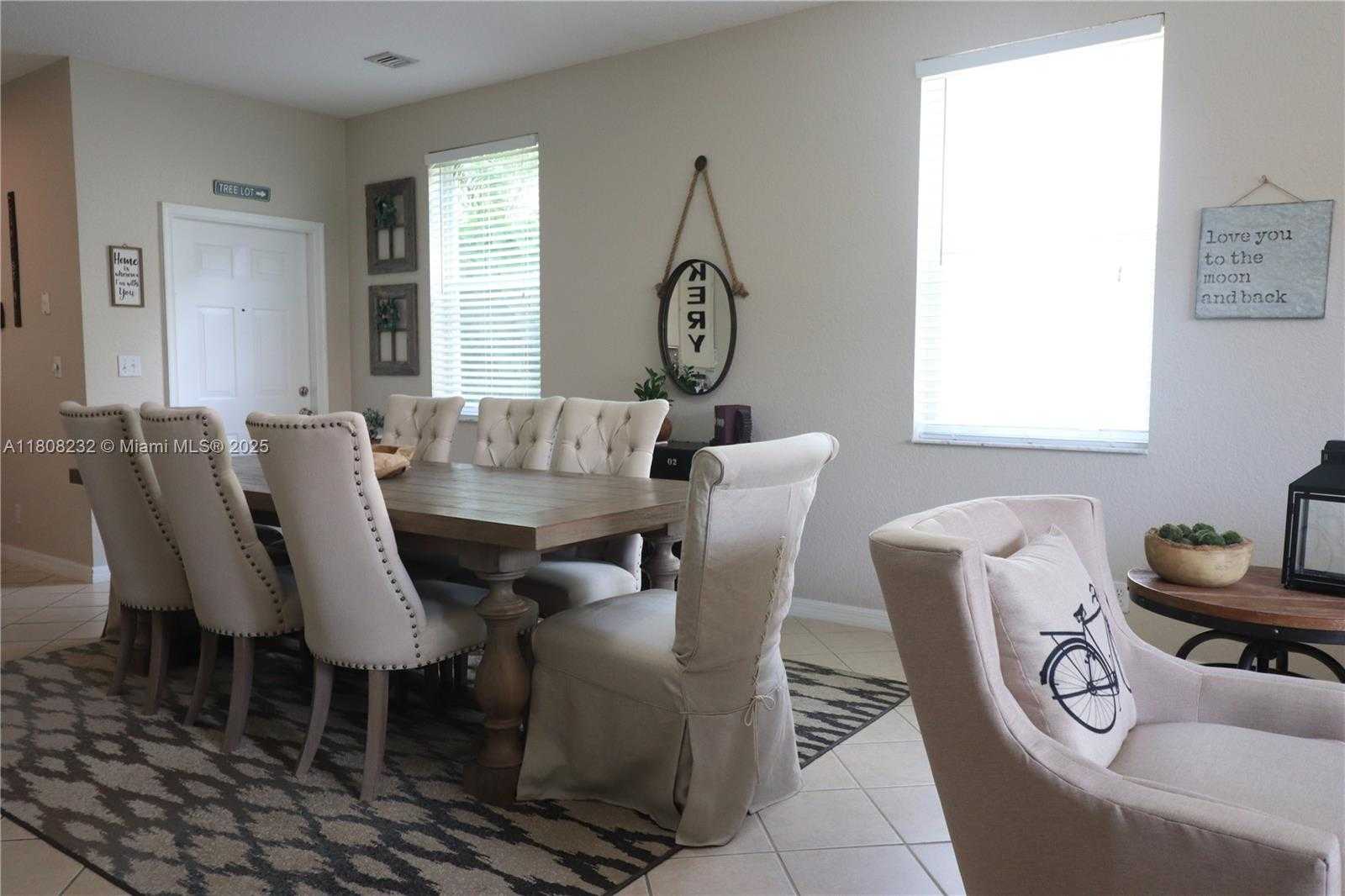 Small Image of 2076 HACIENDA TER #2076, Weston Number 2
