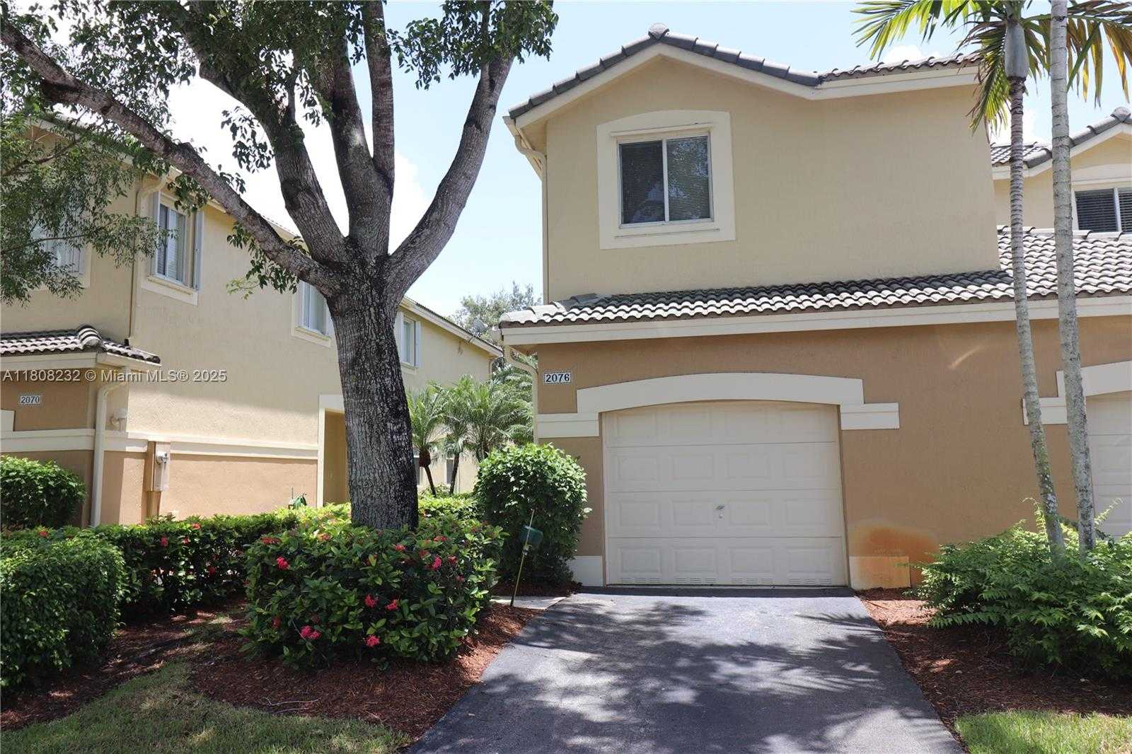 Small Image of 2076 HACIENDA TER #2076, Weston Number 38