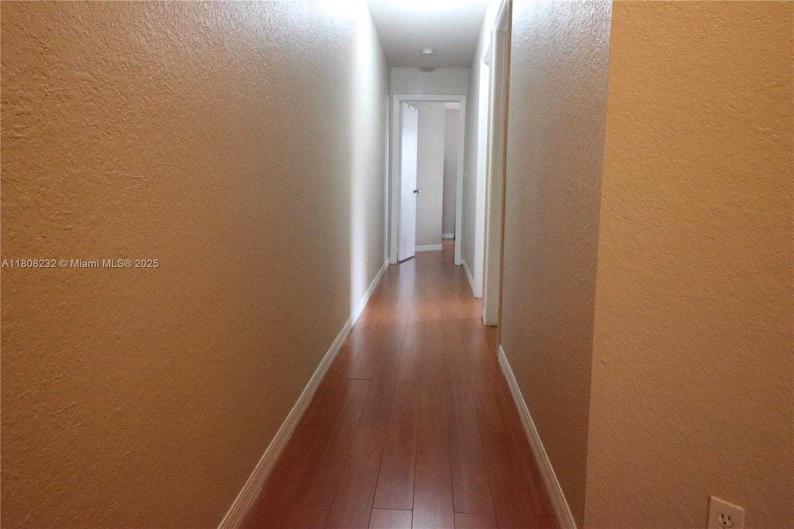 Small Image of 2076 HACIENDA TER #2076, Weston Number 7