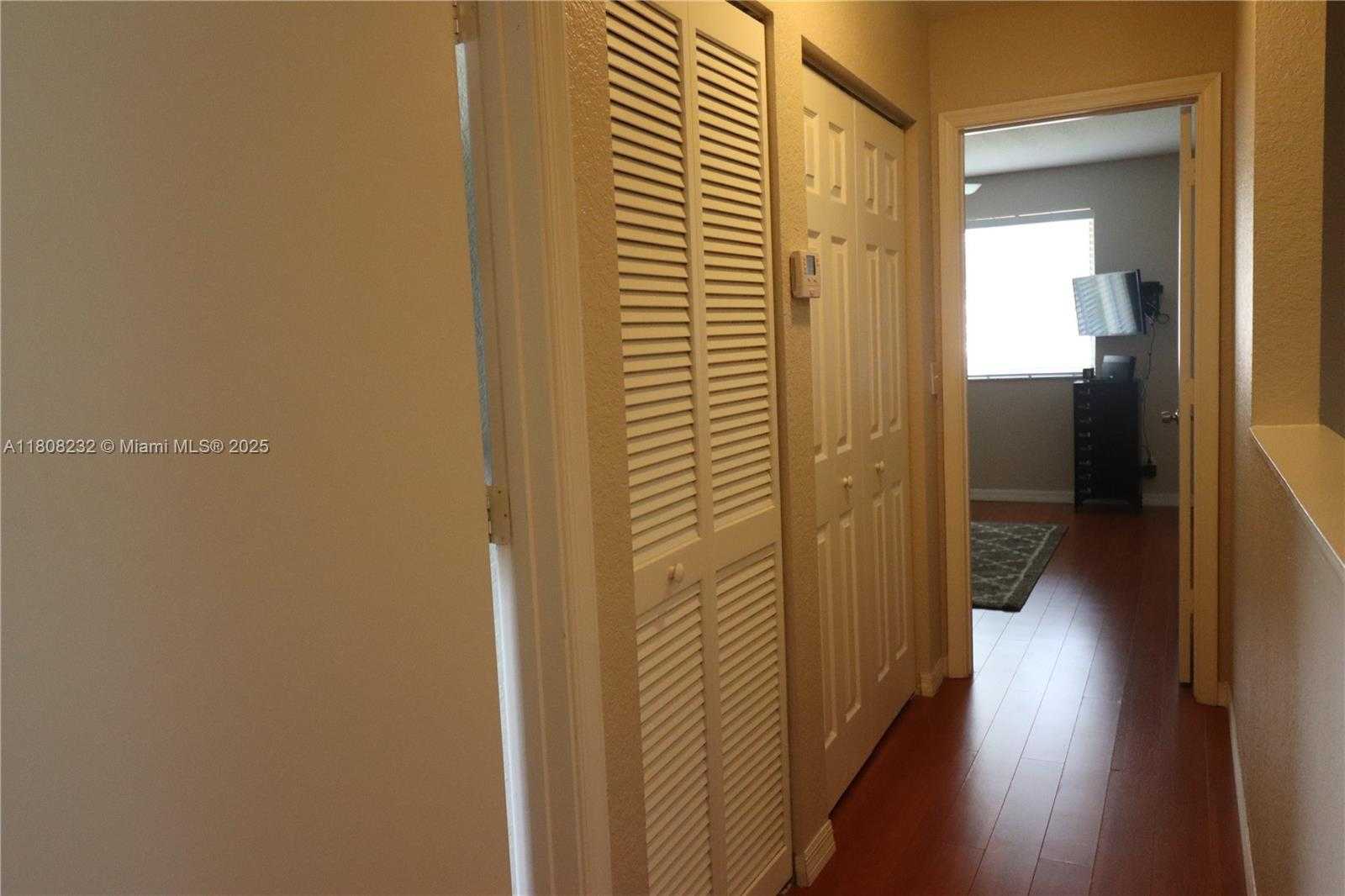Small Image of 2076 HACIENDA TER #2076, Weston Number 8