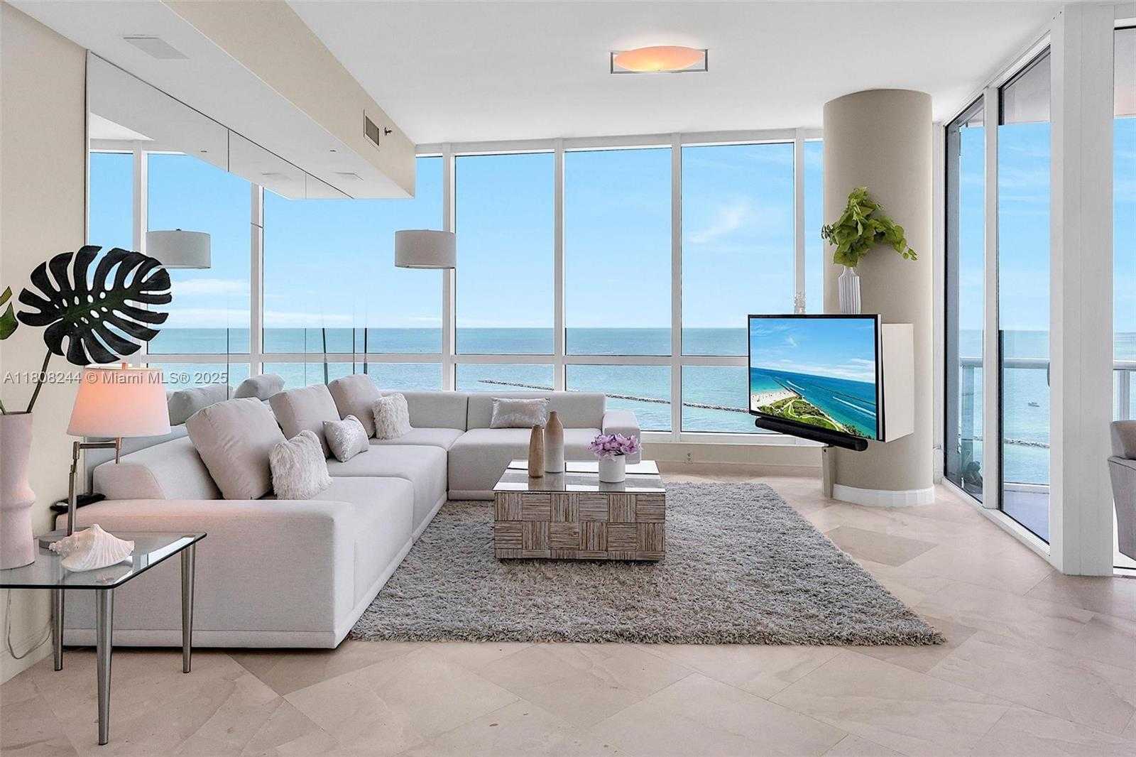 Small Image of 100 SOUTH POINTE DR #2104, Miami Beach Number 8