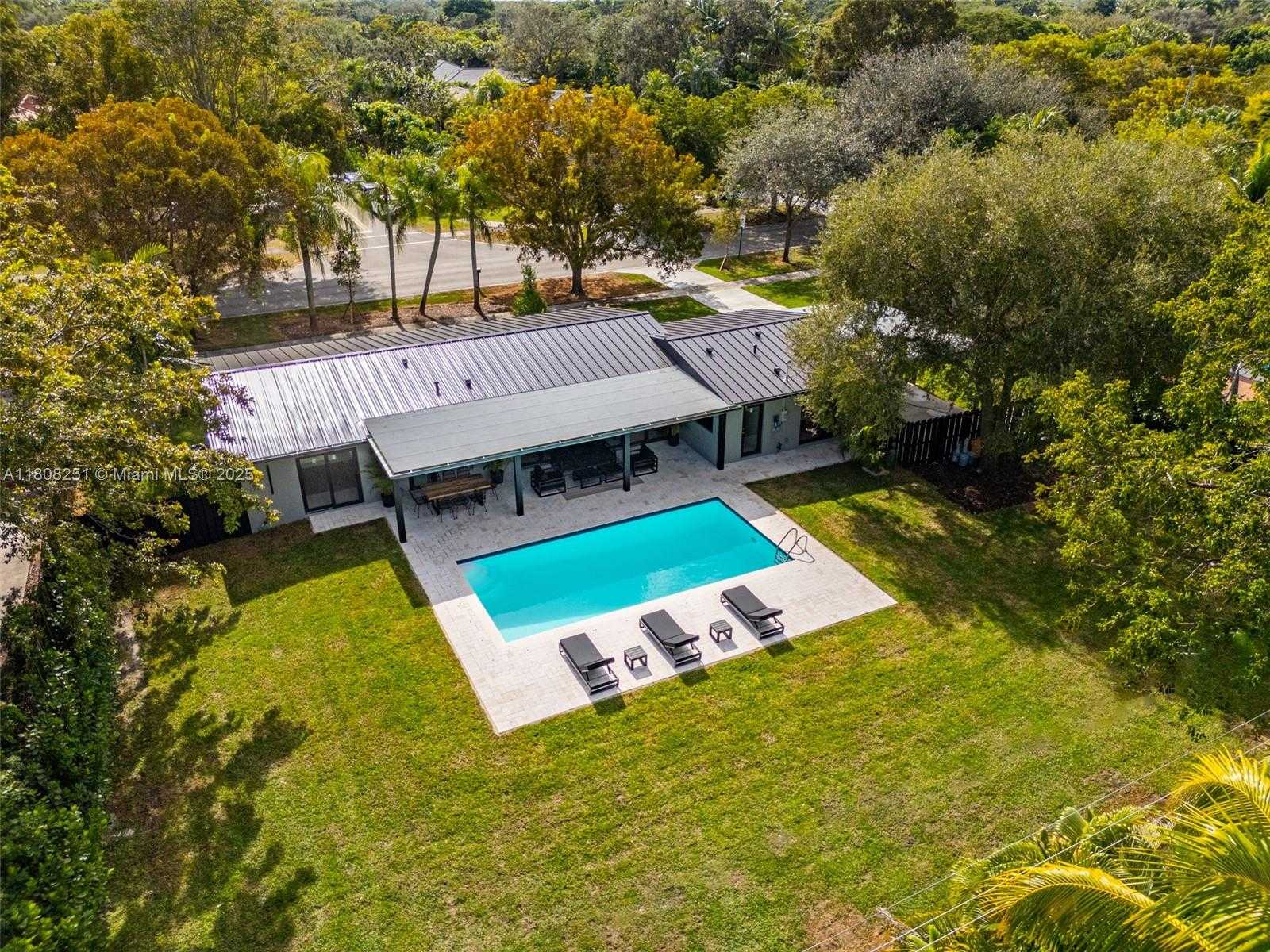 Small Image of 7445 SOUTH WEST 128TH ST, Pinecrest Number 10