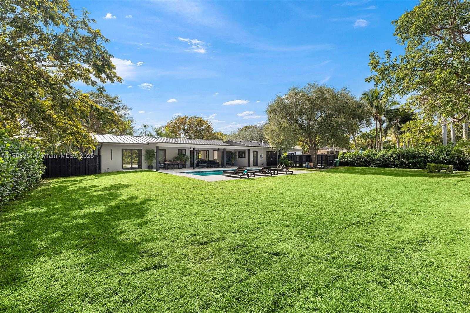 Small Image of 7445 SOUTH WEST 128TH ST, Pinecrest Number 16