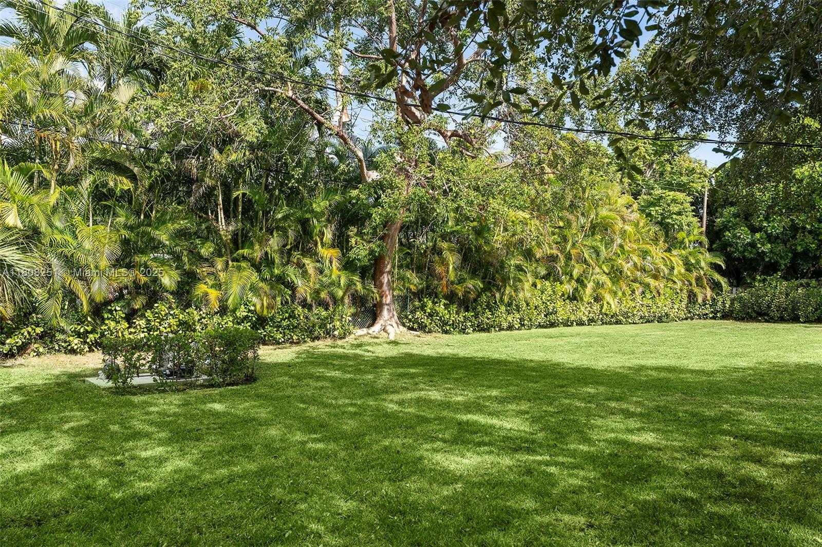 Small Image of 7445 SOUTH WEST 128TH ST, Pinecrest Number 17