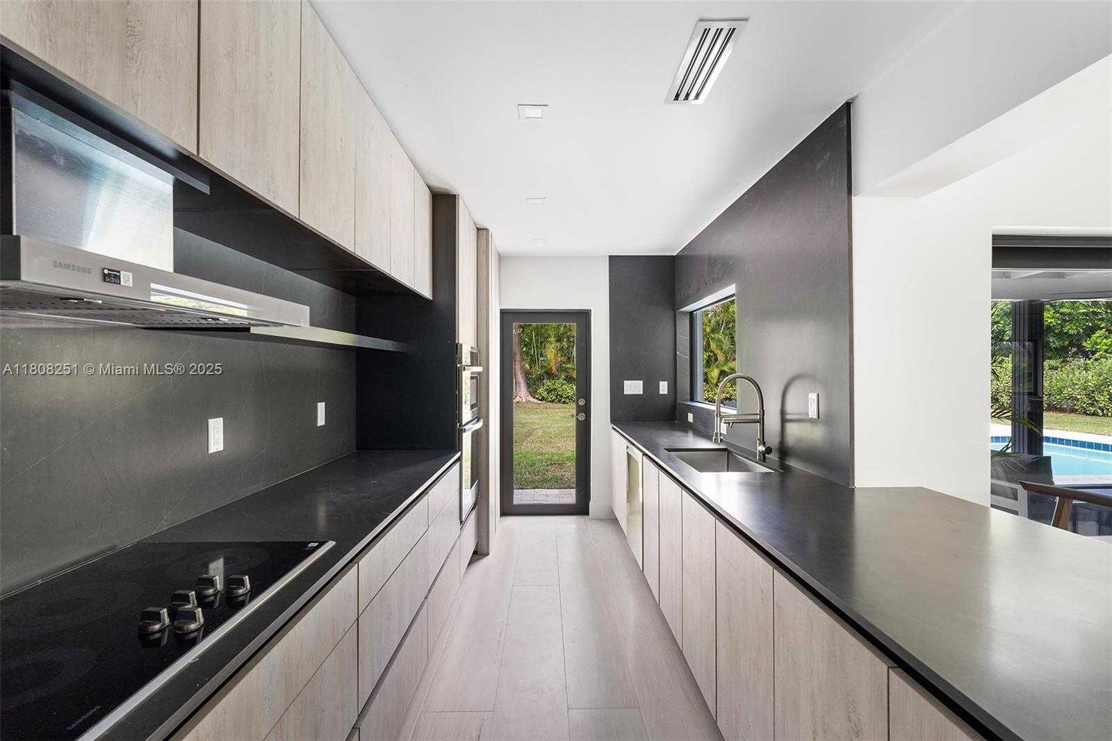 Small Image of 7445 SOUTH WEST 128TH ST, Pinecrest Number 41